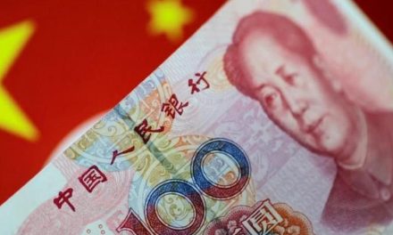 Iran Izinkan Kapal Lewati Selat Hormuz, Tapi Bayar Pakai Yuan