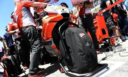 Strategi Di Balik Penutupan Ban Motor MotoGP Sebelum Lintasan