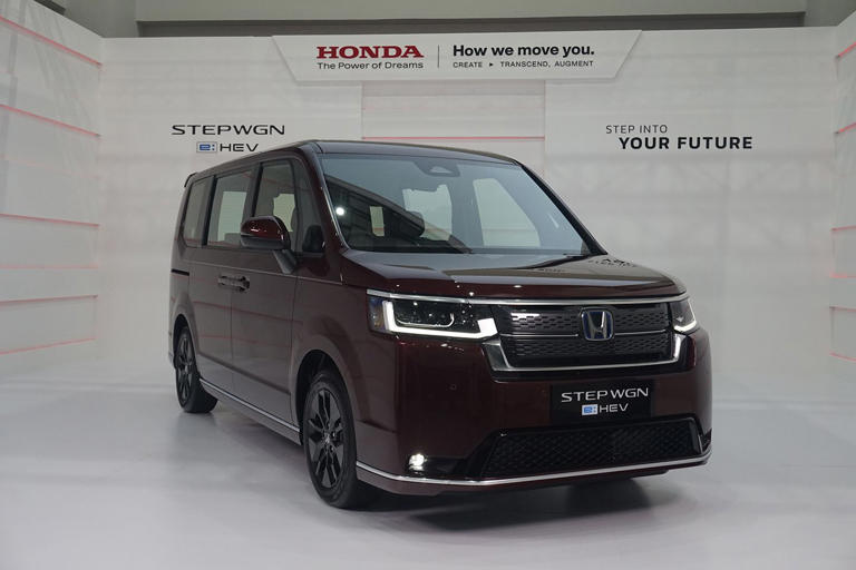 Honda Step WGN e:HEV: Mobil Hybrid Nyaman Untuk Keluarga