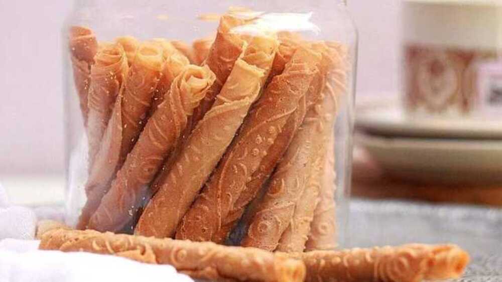 Kue Semprong: Wafer Tradisional Yang Melekat Di Hati