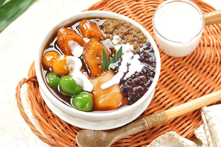 Bubur Kampiun: Tradisi Minang Dalam Setiap Sendoknya