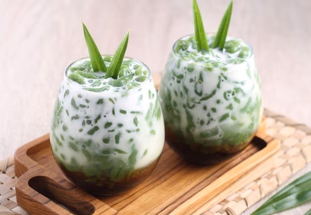 Nikmati Kesegaran Es Cendol Tradisional Khas Jawa Saat Terik