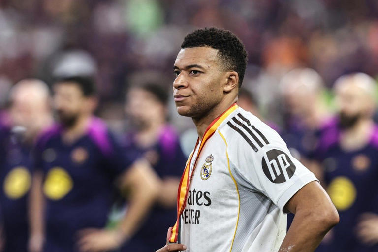 Mbappe Di Anggap Beban, Madridista Teken Petisi Agar Cabut