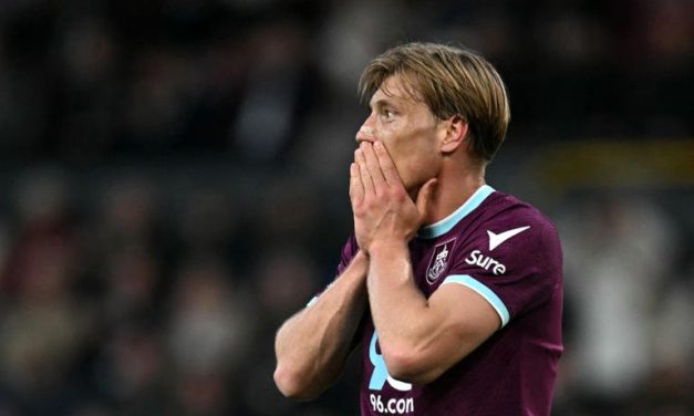 Burnley Terhindar Malapetaka Berkat Keajaiban Zian Flemming
