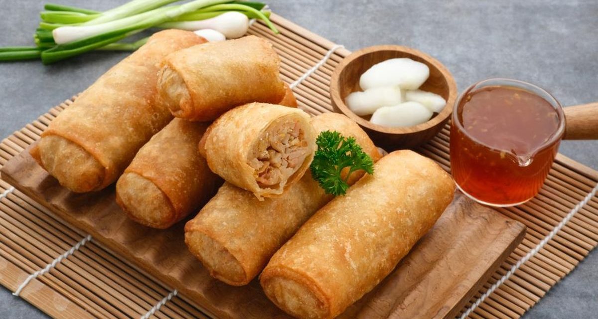 Lumpia Basah: Kuliner Legendaris Dengan Cita Rasa Gurih Manis