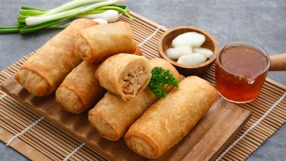 Lumpia Basah: Kuliner Legendaris Dengan Cita Rasa Gurih Manis