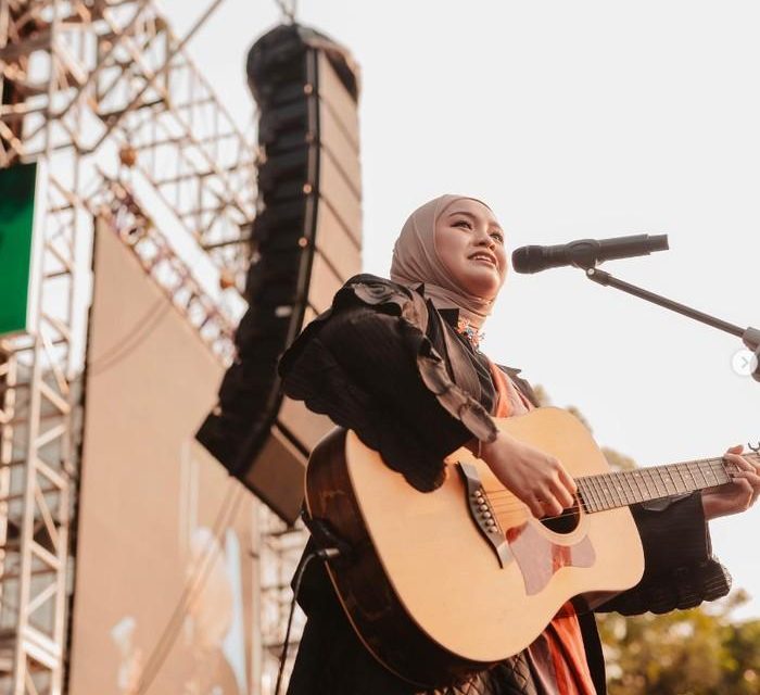 Salma Salsabil Di Ardan Senja Syahdu Vol. 7, Tampil Memesona