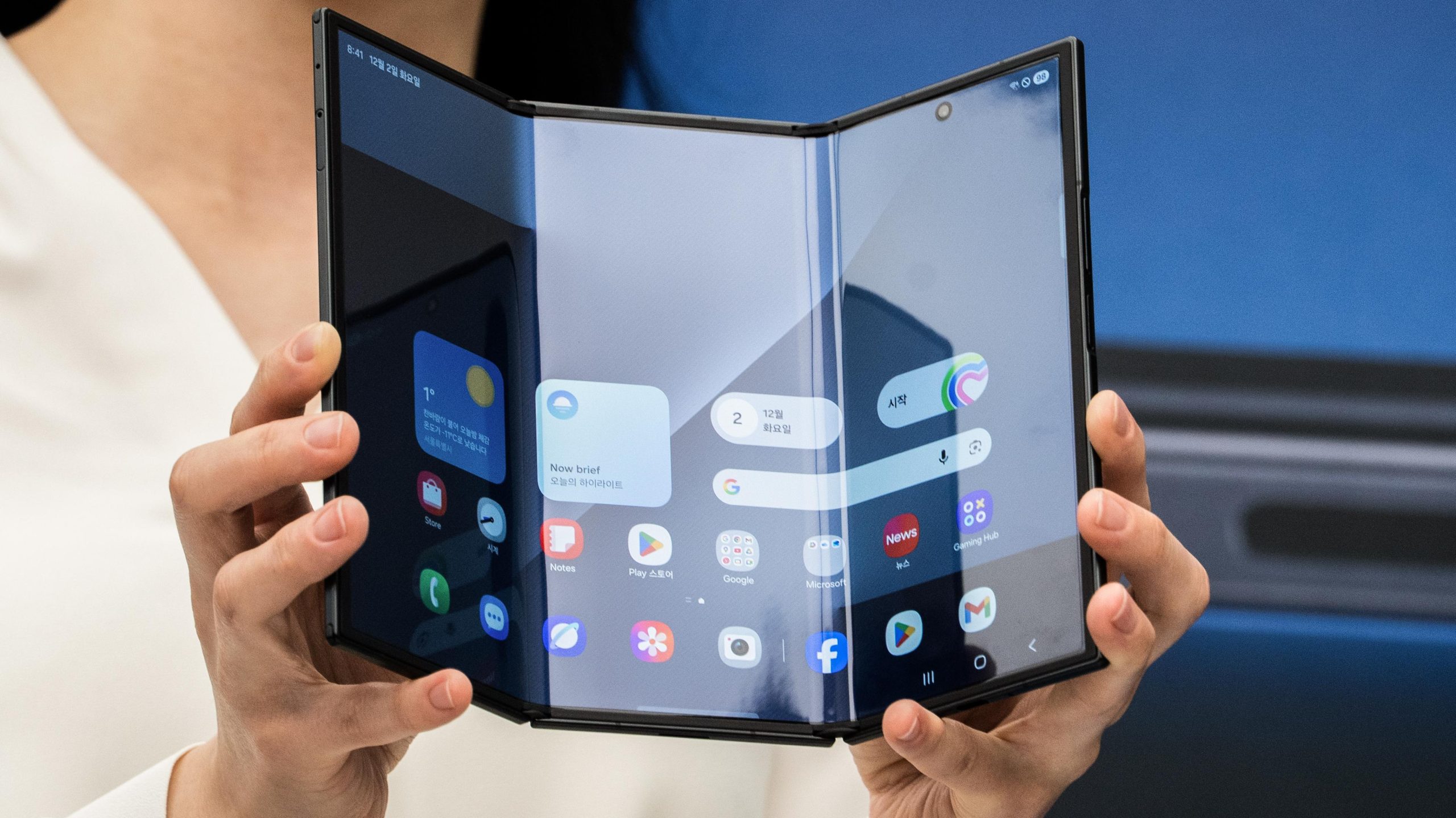 Samsung Galaxy Z TriFold 2, Foldable Tiga Layar Naik Level