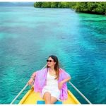 Gaya Santai Bella Graceva Saat Liburan Di Pulau Banyak Sulteng