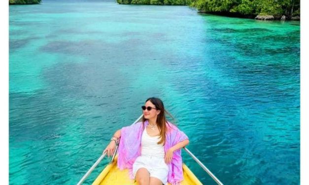 Gaya Santai Bella Graceva Saat Liburan Di Pulau Banyak Sulteng