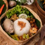 Makin Nikmat! Nasi Besek Hadir Dengan Aneka Lauk Tradisional