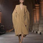 Tampil Elegan! Victoria Beckham Di Paris Fashion Week 2026